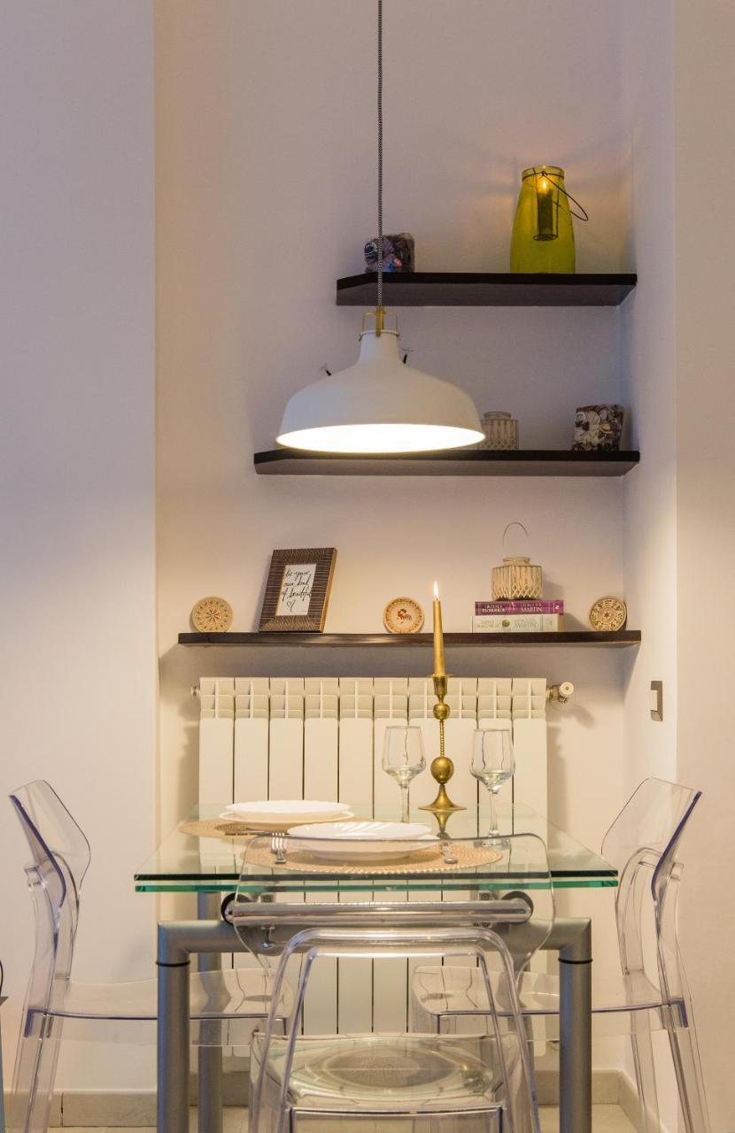 One Love Metropolitan Apartment Bukares Bagian luar foto