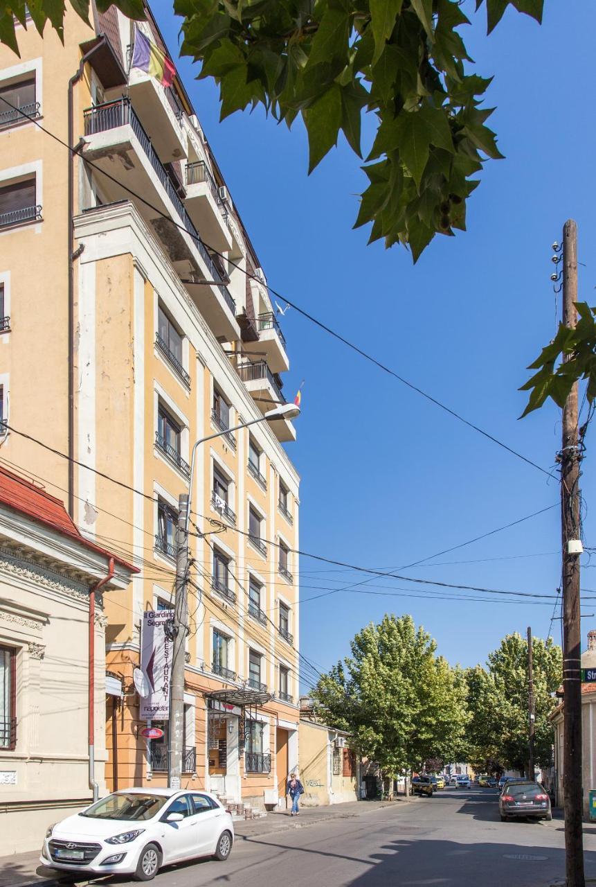 One Love Metropolitan Apartment Bukares Bagian luar foto